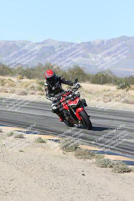 media/Dec-04-2025-Racers Edge (Thu) [[5ebc9f124d]]/3-B Group/3-Session 2 (Turn 7 Inside)/